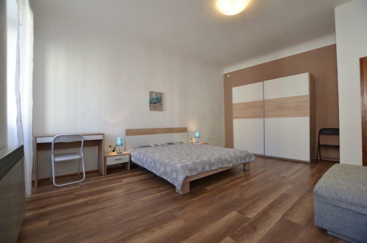 Yulia Apartments Rovinj Exteriör bild
