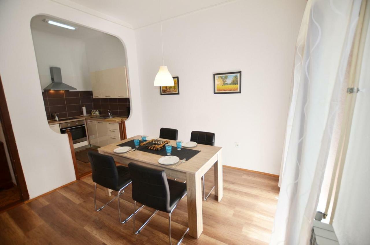 Yulia Apartments Rovinj Exteriör bild