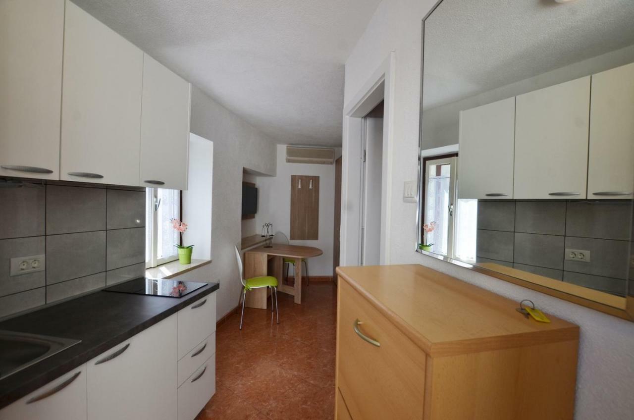 Yulia Apartments Rovinj Exteriör bild
