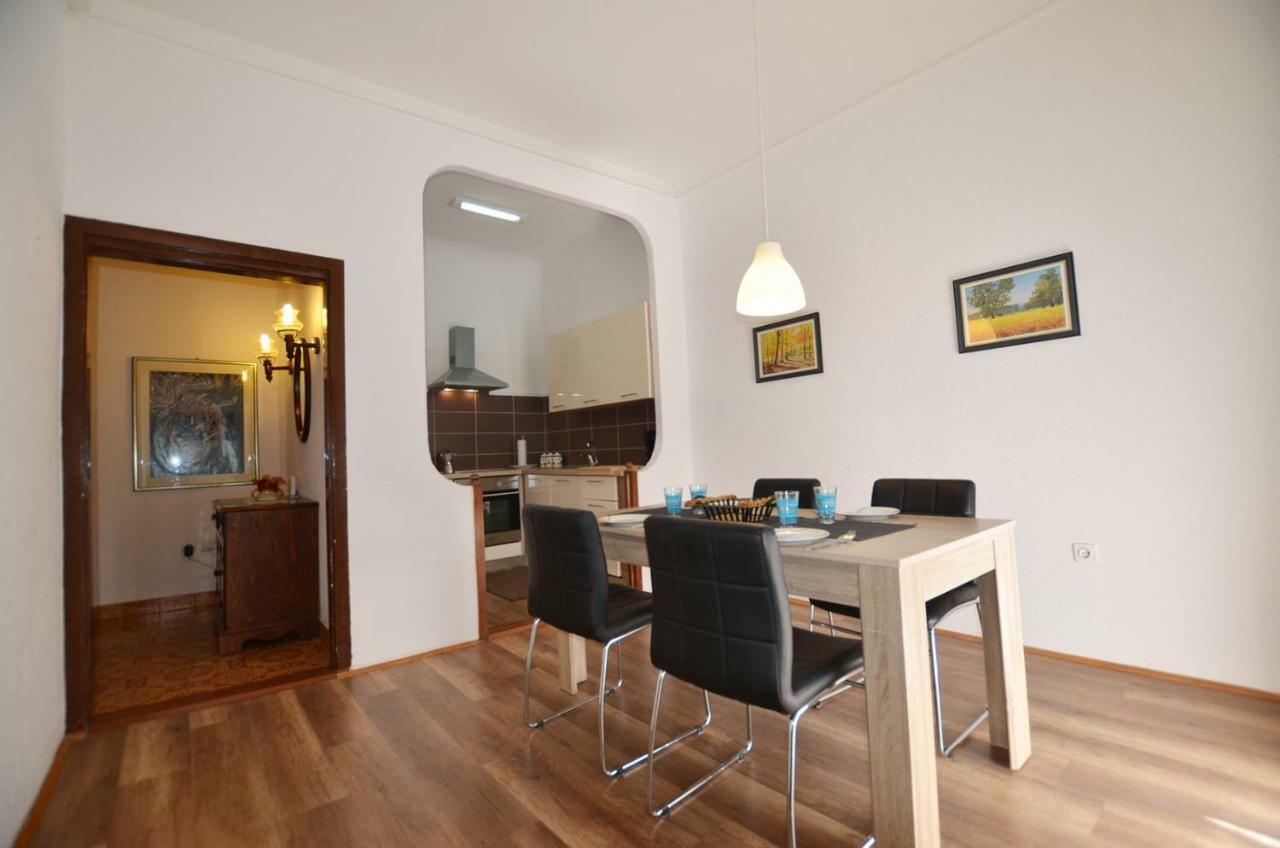 Yulia Apartments Rovinj Exteriör bild